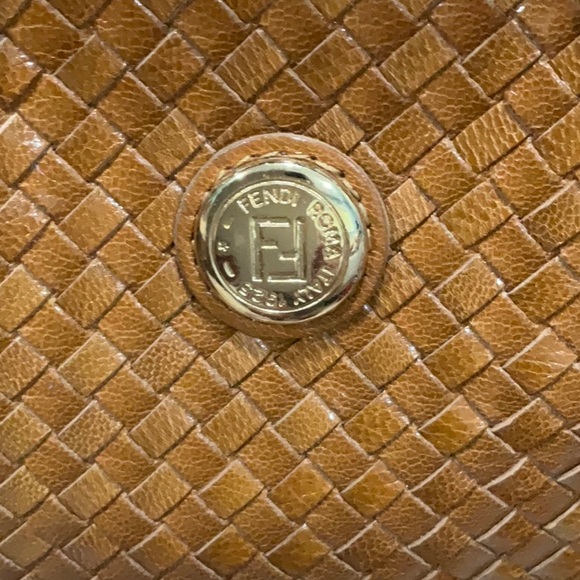 ❌Sold❌Vintage Fendi Brown Woven Leather Small Crossbody Bag - Picture 2 of 16